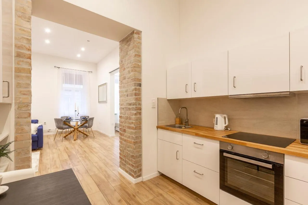 Stylish Luxury Apartment By Anna Budapest 0*,