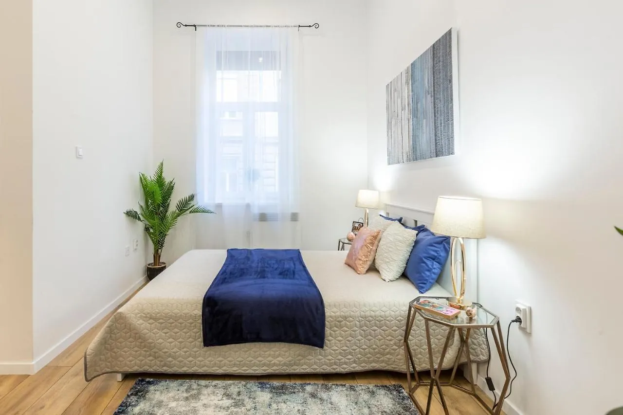 Stylish Luxury Apartment By Anna Budapest Ungarn